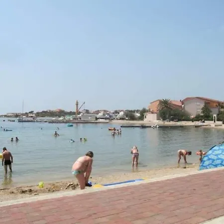 Apartman With Parking Space Banjol, Rab - 24672