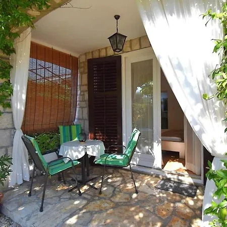 Apartman With Parking Space Banjol, Rab - 24672