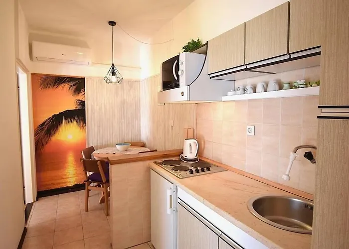 With Parking Space Banjol, Rab - 24672 Appartamento Rab Town