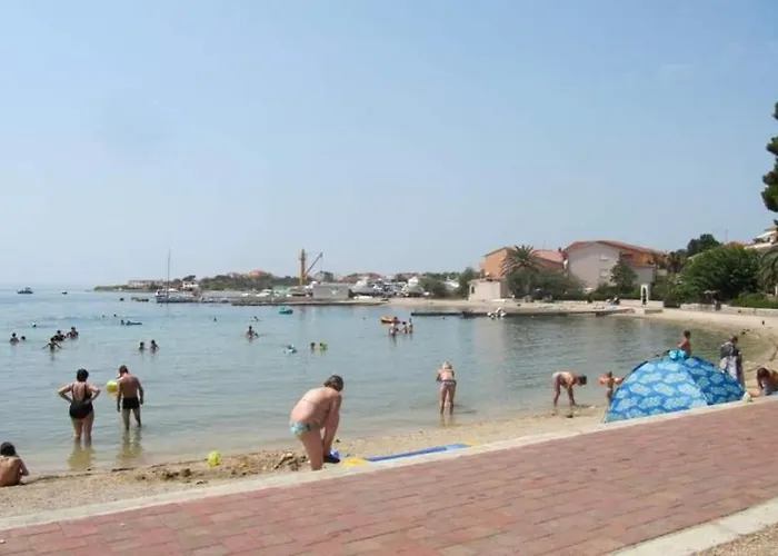 Appartamento With Parking Space Banjol, Rab - 24672