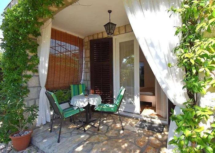 Appartamento With Parking Space Banjol, Rab - 24672