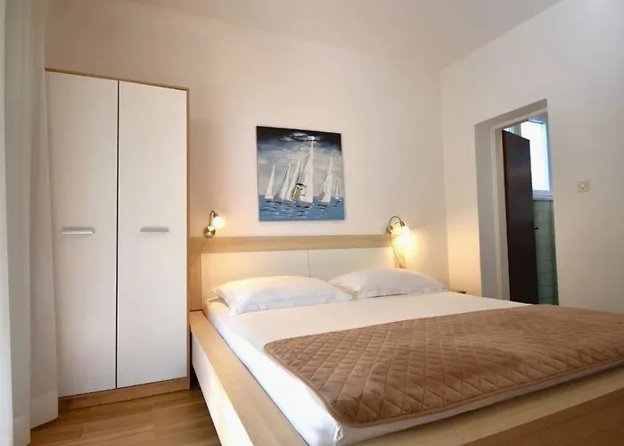 With Parking Space Banjol, Rab - 24672 Apartment